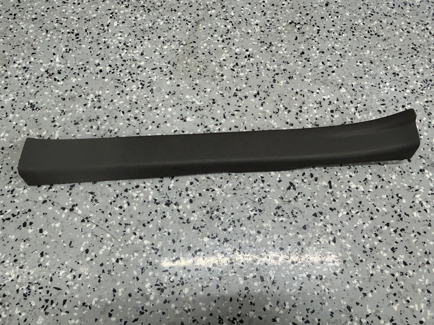 2011-2020 Toyota Sienna Front Right Side Door Scuff Plate Gray OEM 67913-08020