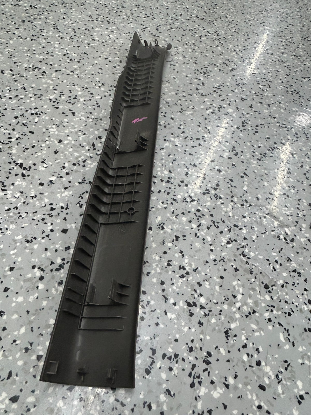 2011-2020 Toyota Sienna Front Right Side Door Scuff Plate Gray OEM 67913-08020