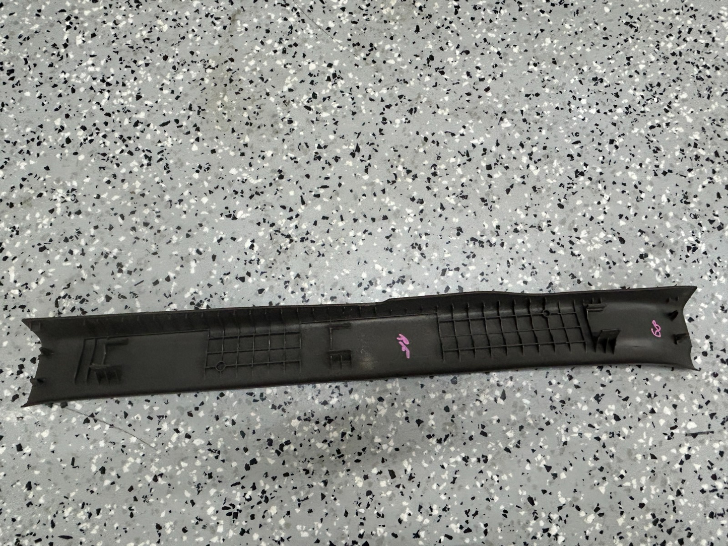 2011-2020 Toyota Sienna Front Right Side Door Scuff Plate Gray OEM 67913-08020