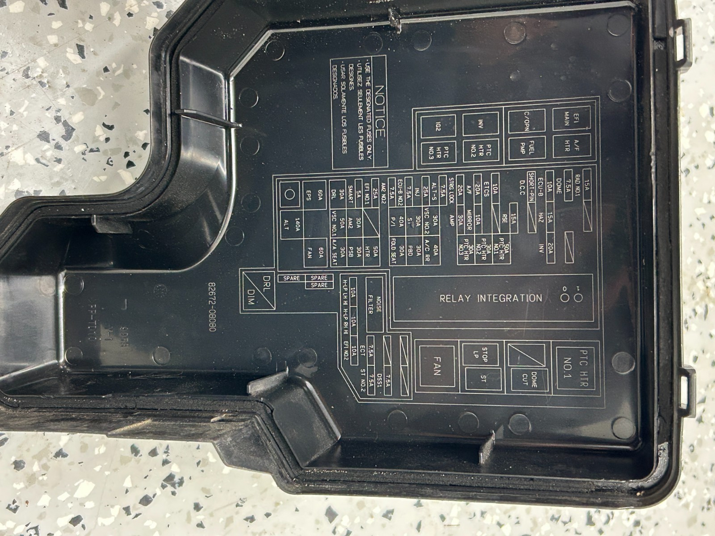 2011 Toyota Sienna Engine Compartment Fuse Box Relay Block Module OE 82641-08040