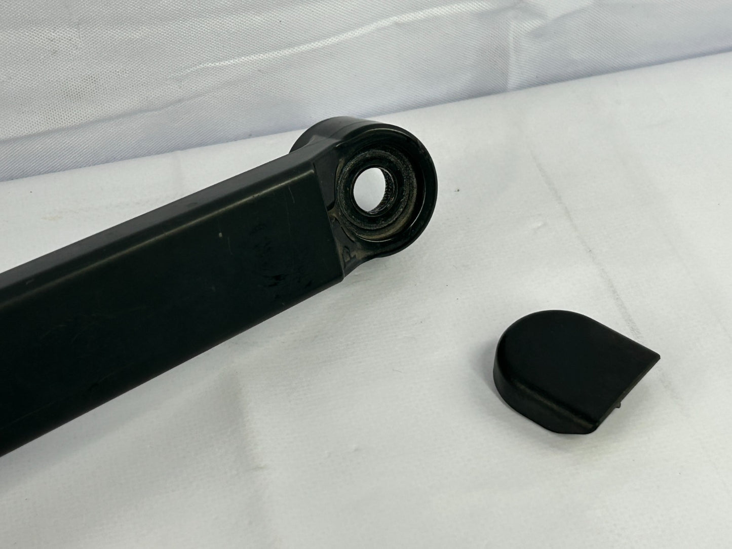 2011-2020 Toyota Sienna Front Right Side Windshield Wiper Arm OEM 85211-08020