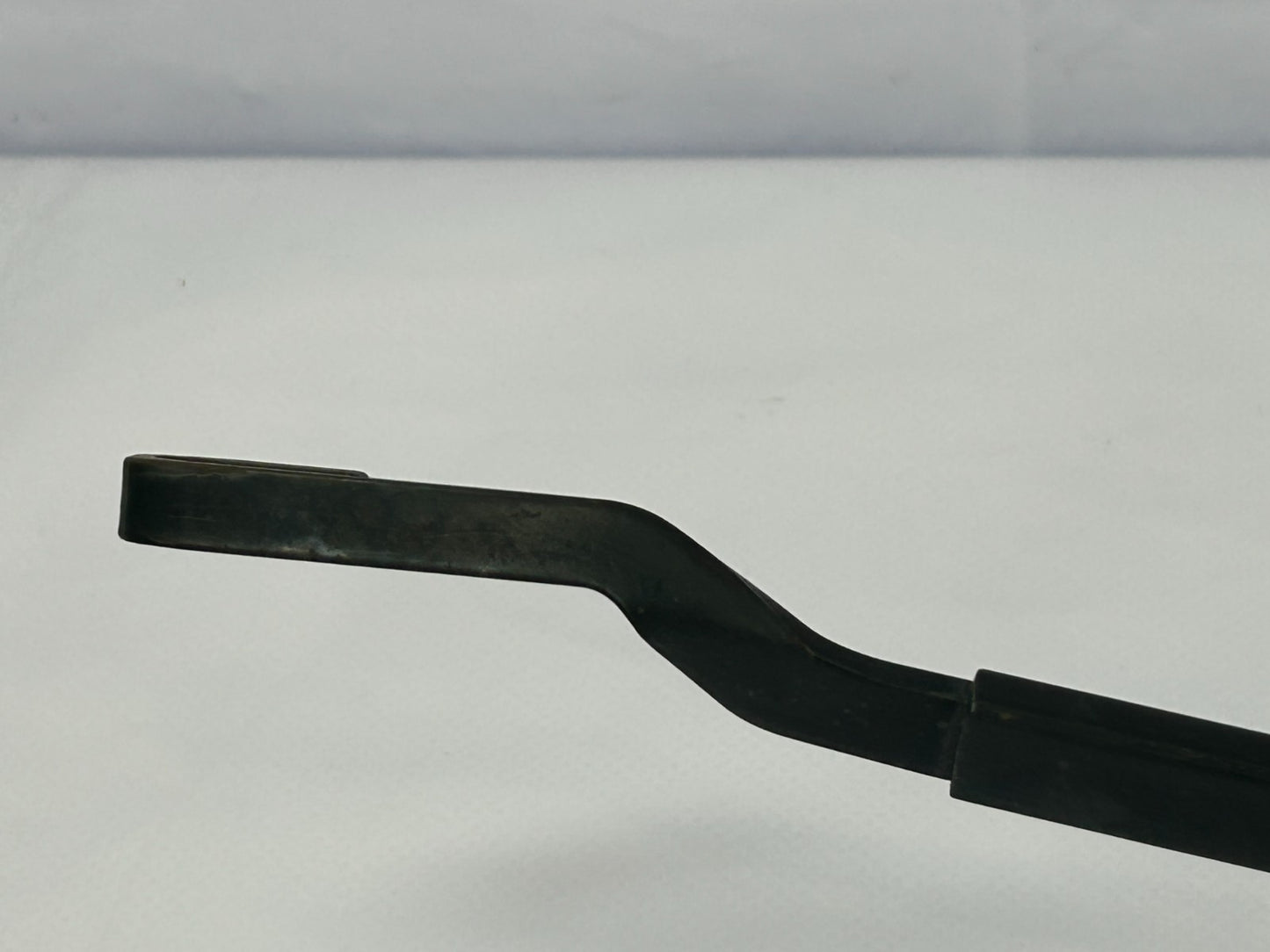2011-2020 Toyota Sienna Front Right Side Windshield Wiper Arm OEM 85211-08020