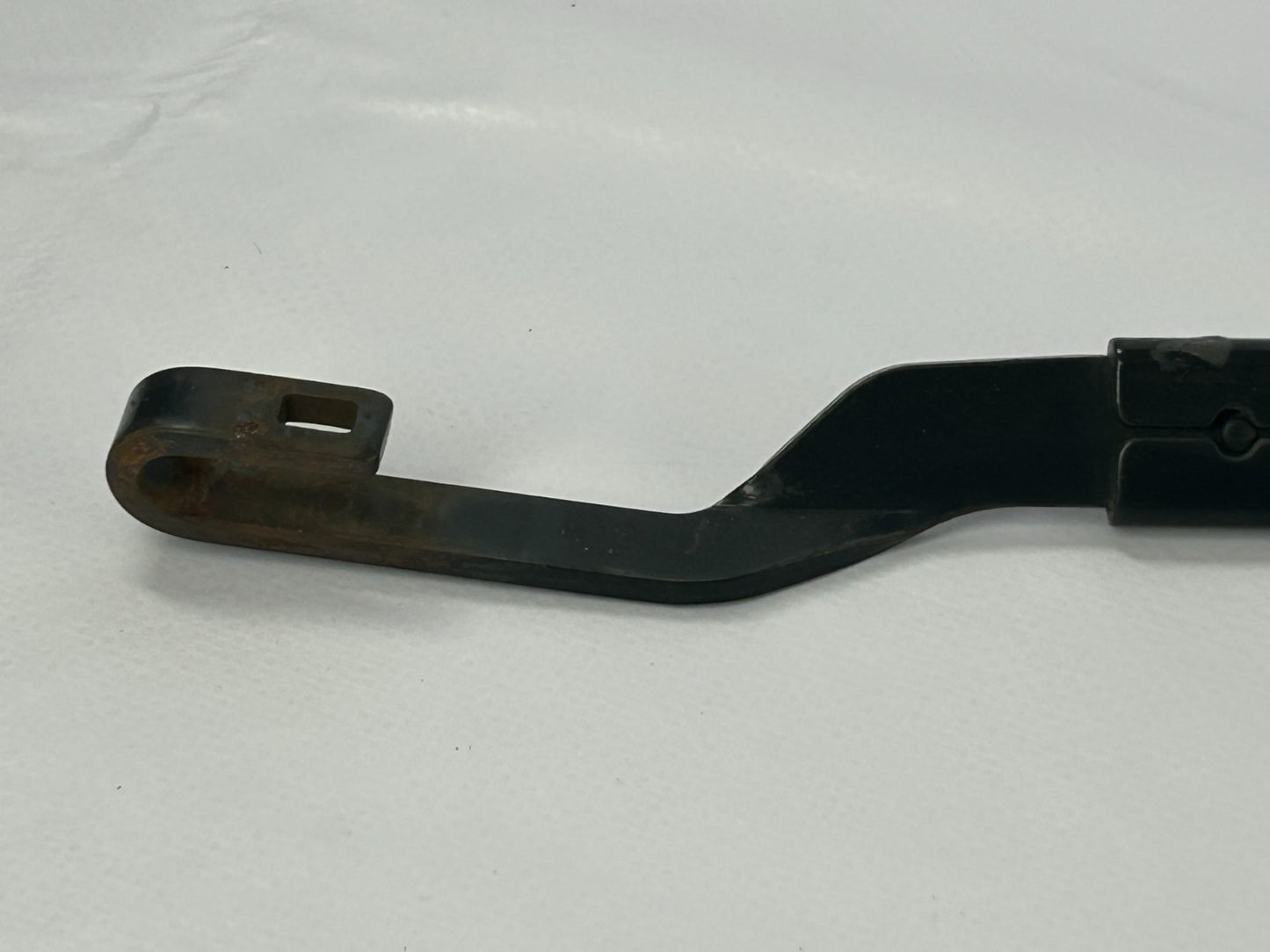 2011-2020 Toyota Sienna Front Right Side Windshield Wiper Arm OEM 85211-08020