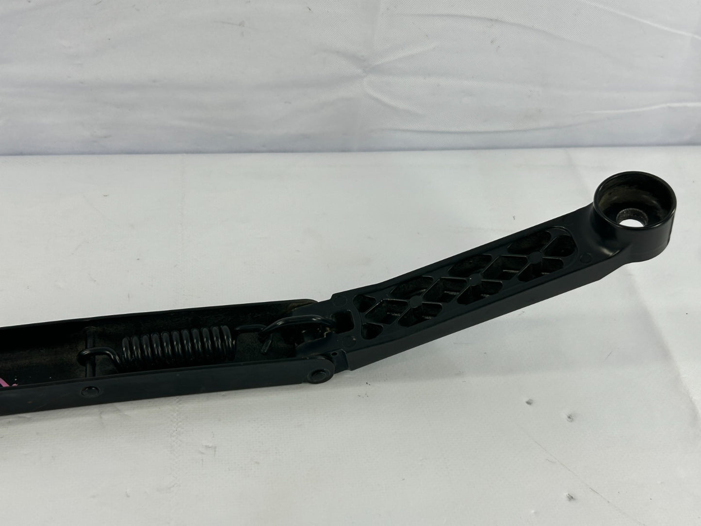 2011-2020 Toyota Sienna Front Right Side Windshield Wiper Arm OEM 85211-08020