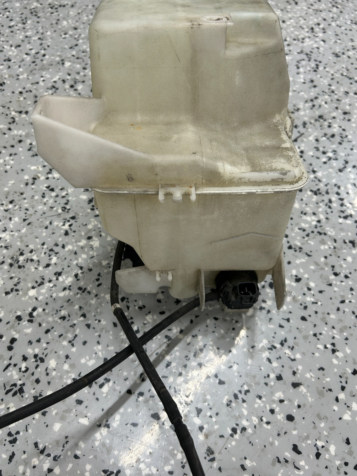 2004-2020 Toyota Sienna Windshield Washer Fluid Reservoir Tank OEM 85315-AE010