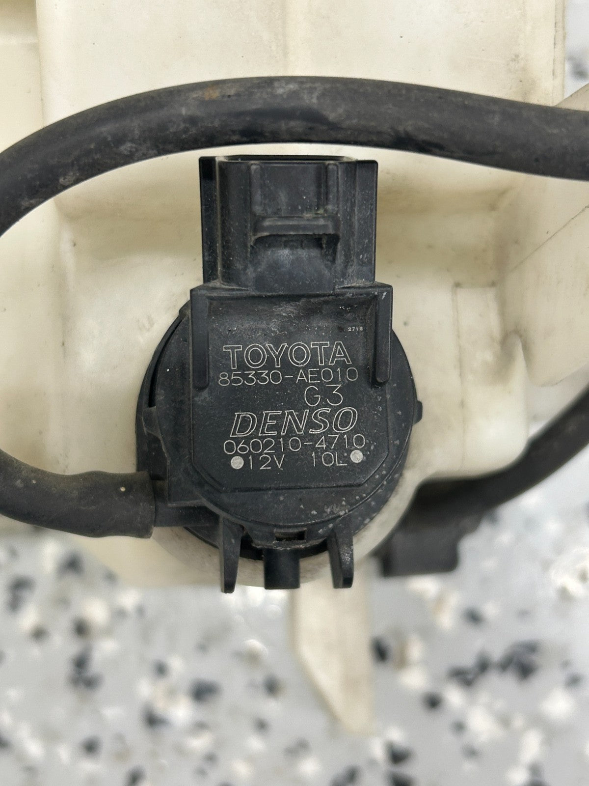2004-2020 Toyota Sienna Windshield Washer Fluid Reservoir Tank OEM 85315-AE010