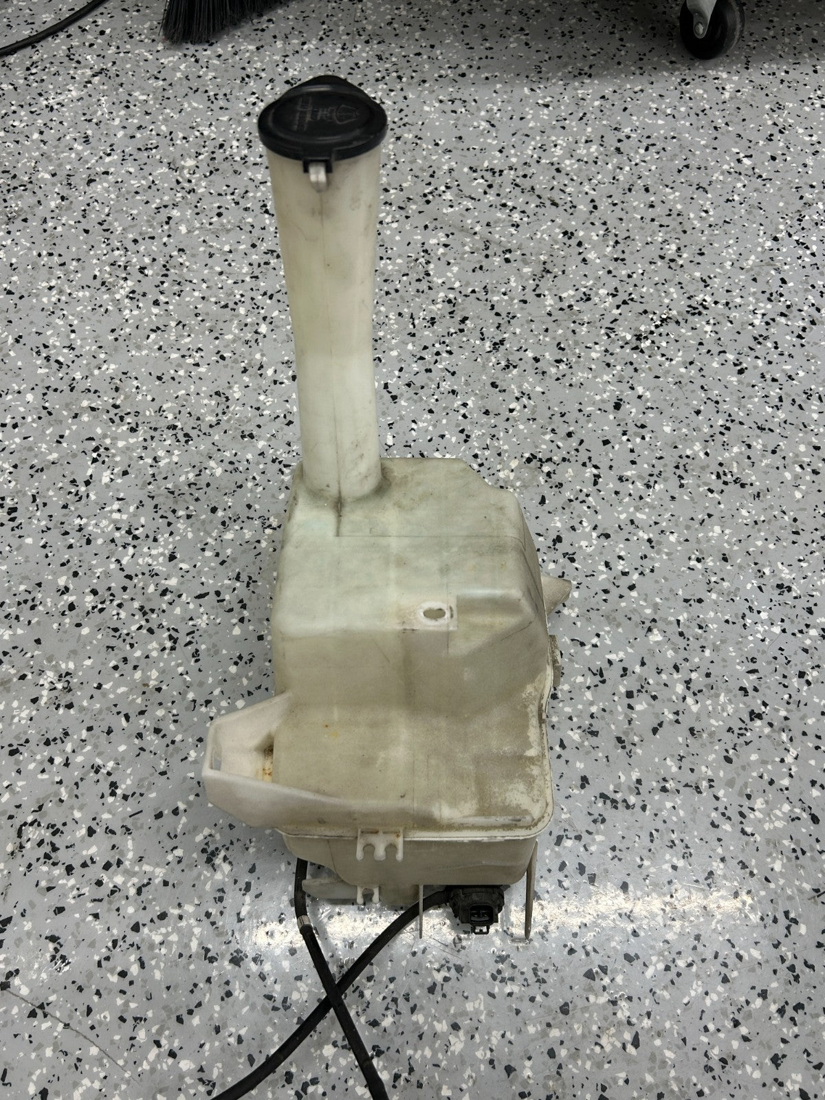 2004-2020 Toyota Sienna Windshield Washer Fluid Reservoir Tank OEM 85315-AE010