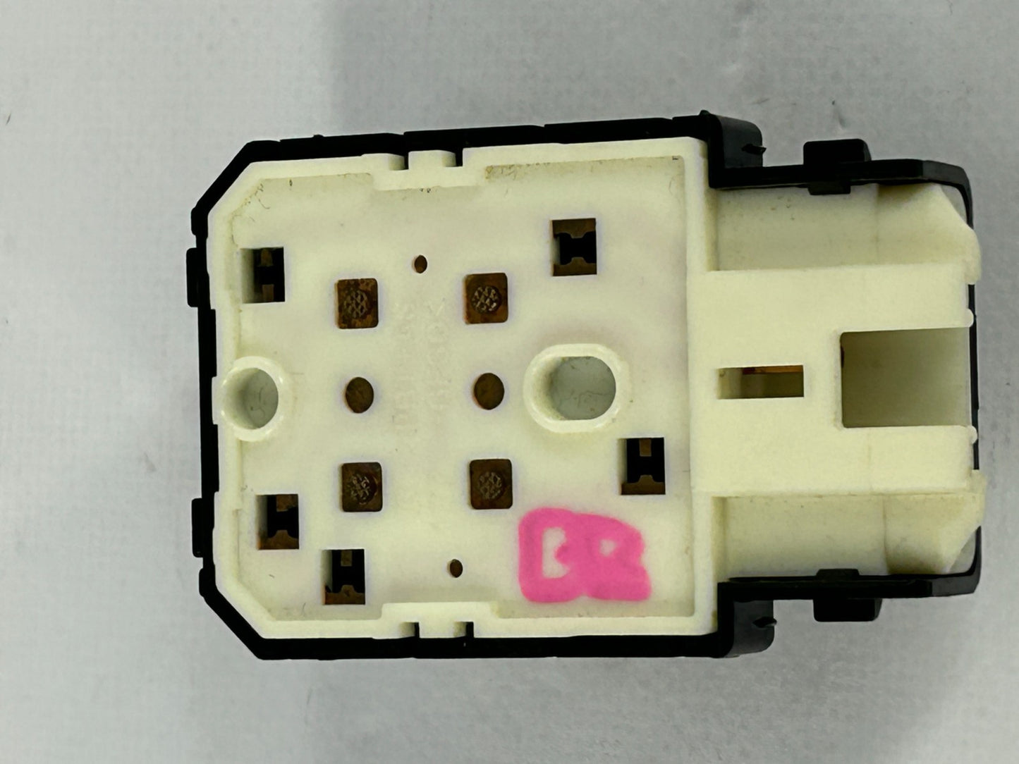 2011-2020 Toyota Sienna Front Left Seat Lumbar Control Switch OEM 84920-08010-E0