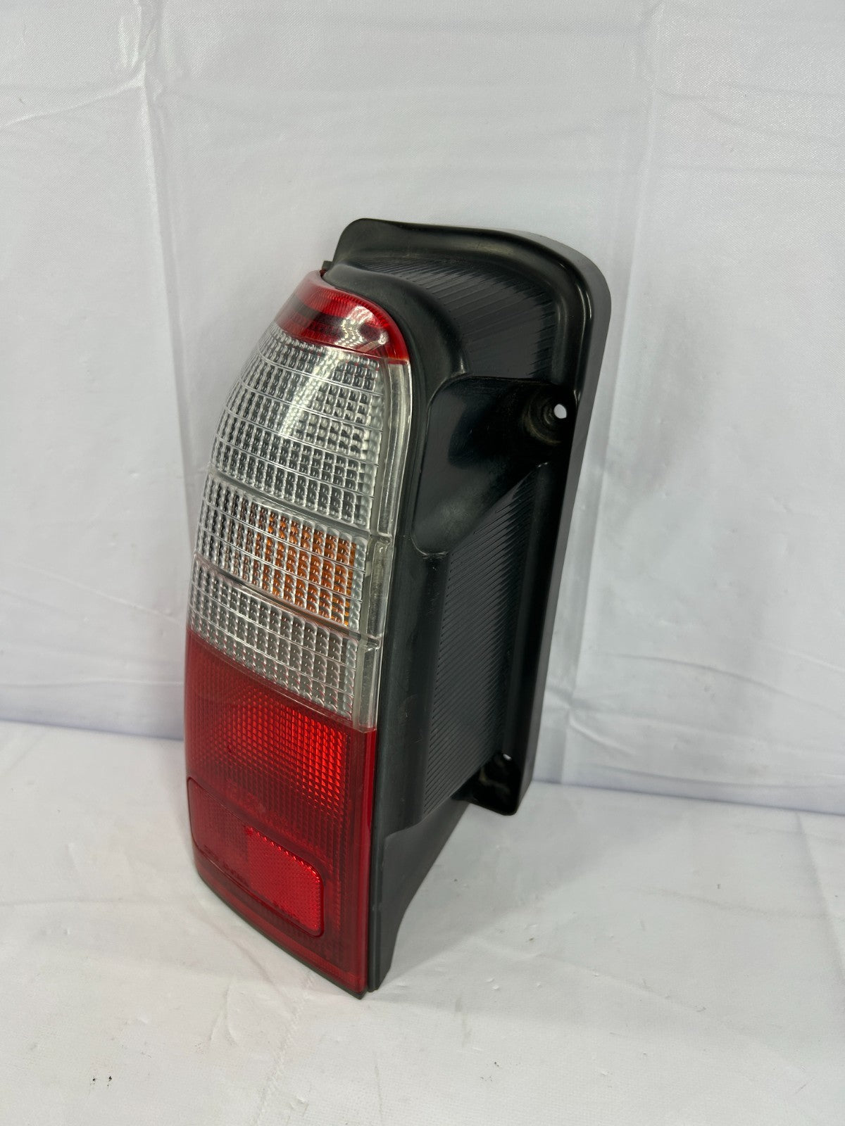 1996-2000 Toyota 4Runner Rear Left Driver Side Tail Light Housing OE 81560-35120