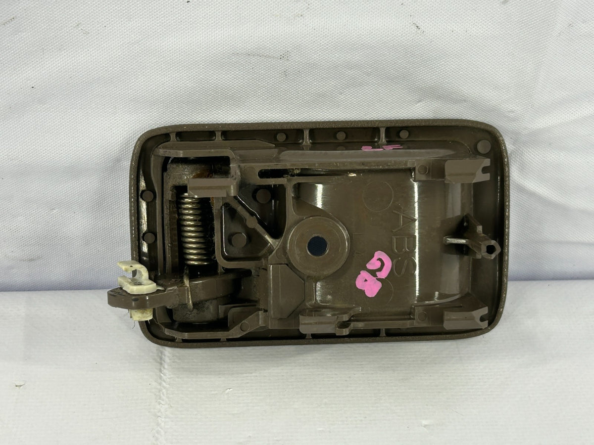 95-99 Toyota 4Runner Front Left Driver Side Interior Door Handle 69206-10070-E0