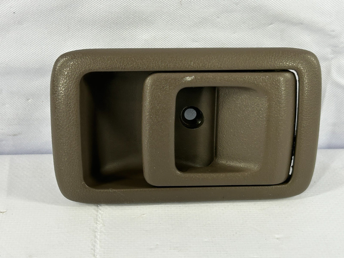 95-99 Toyota 4Runner Rear Left Driver Side Interior Door Handle 69206-10070-E0