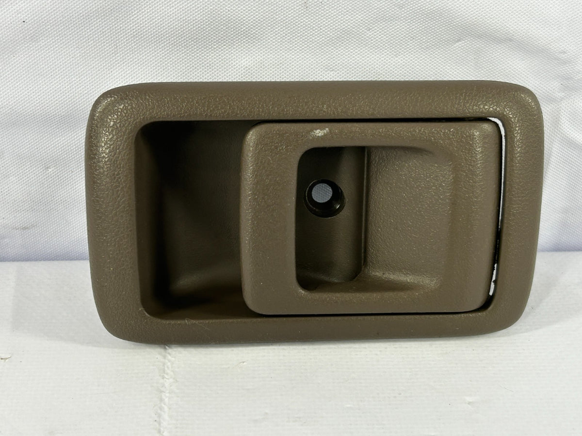 95-99 Toyota 4Runner Rear Left Driver Side Interior Door Handle 69206-10070-E0