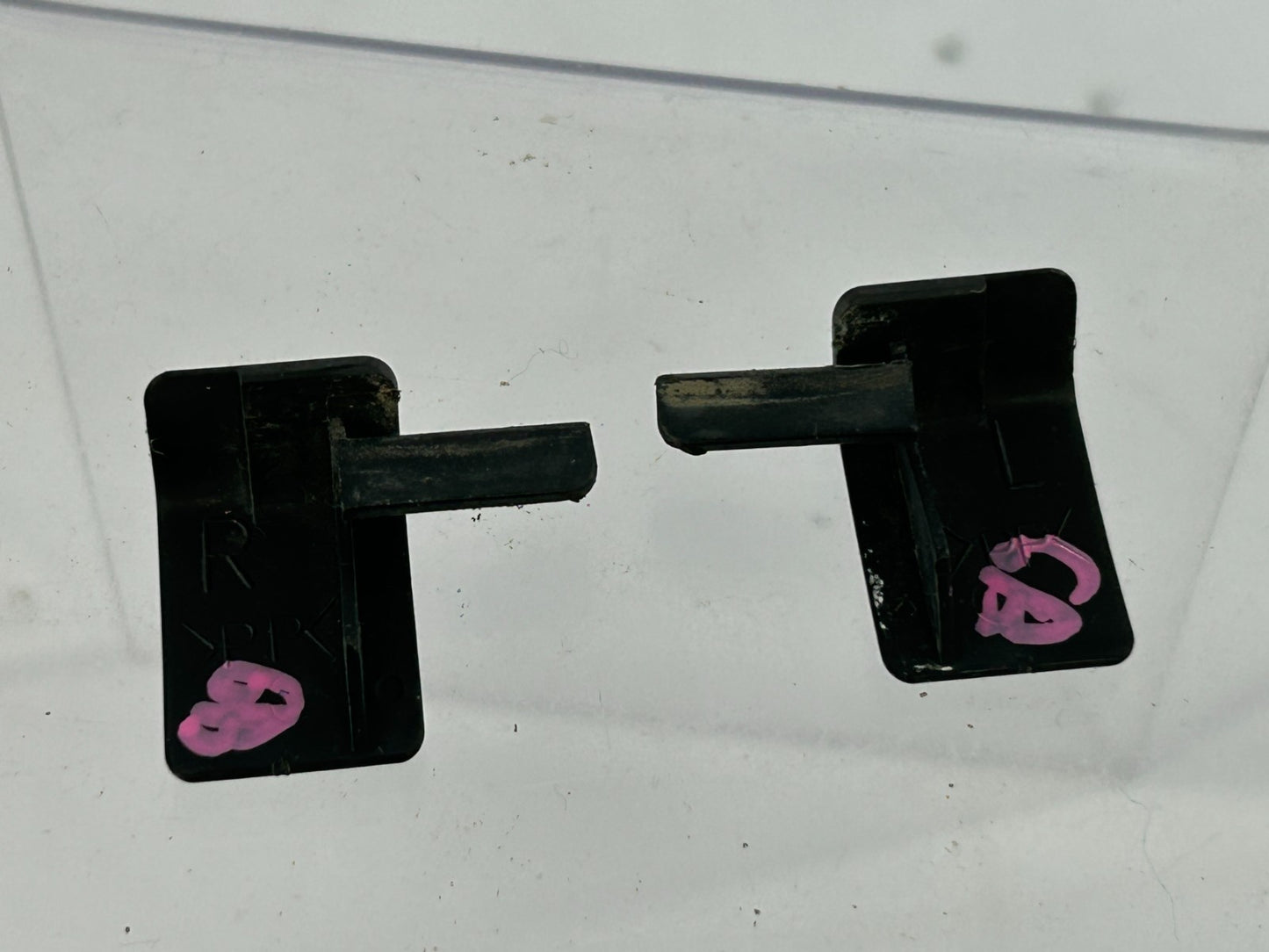 1997 Toyota 4Runner Liftgate Belt Molding Left & Right Window Seal End Cap OEM