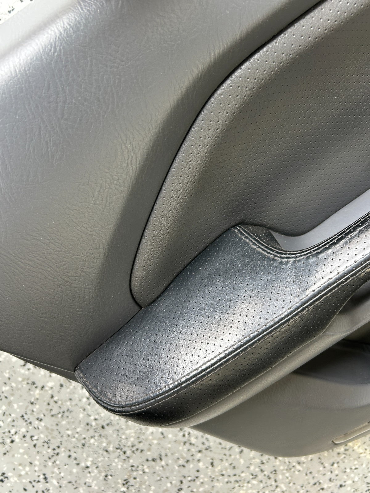 2003-2005 Honda Pilot Front Left Driver Side Interior Door Panel Trim OEM