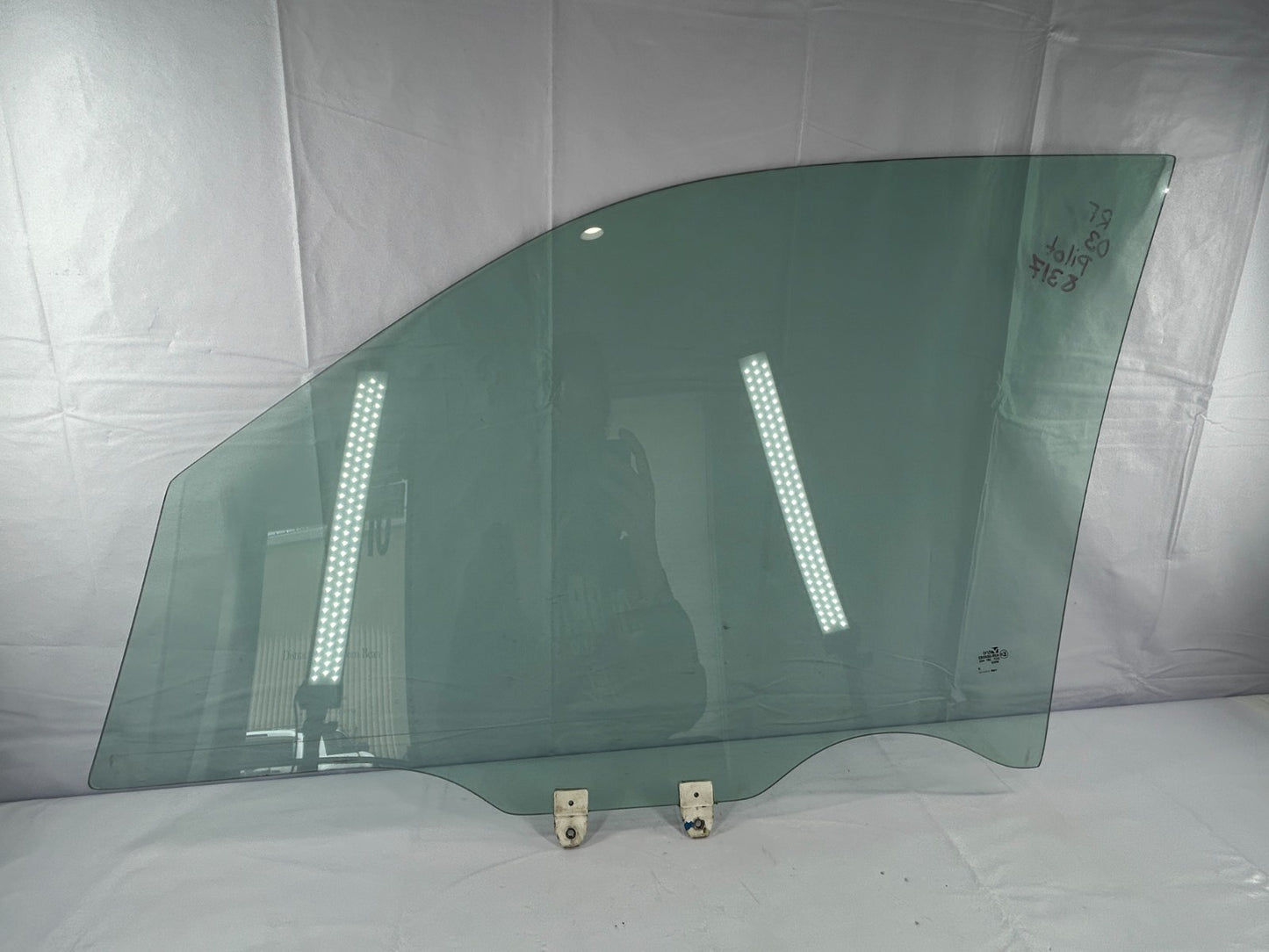 03-08 Honda Pilot Front Right Passenger Side Door Window Glass OEM 73300-S9V-306