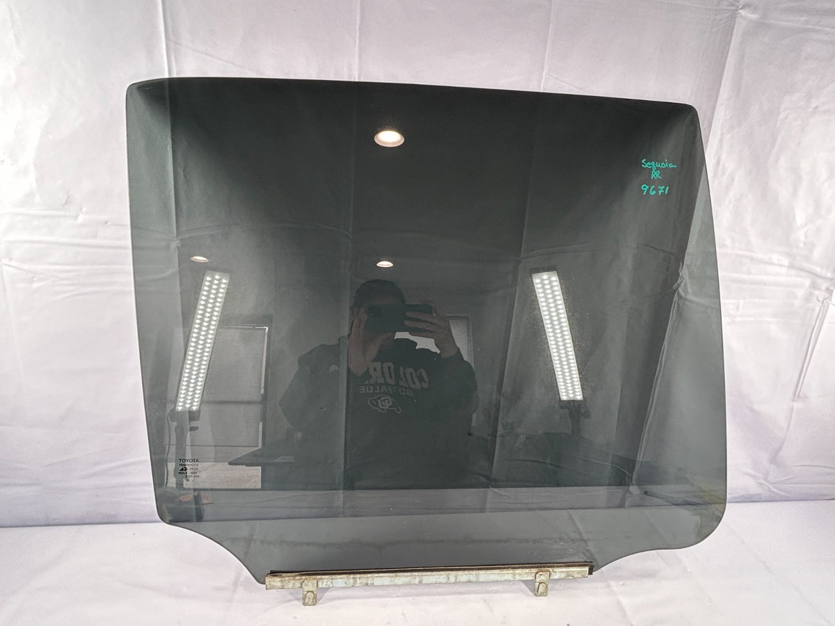 2001-2007 Toyota Sequoia Rear Right Side Door Window Glass OEM 68103-0C020