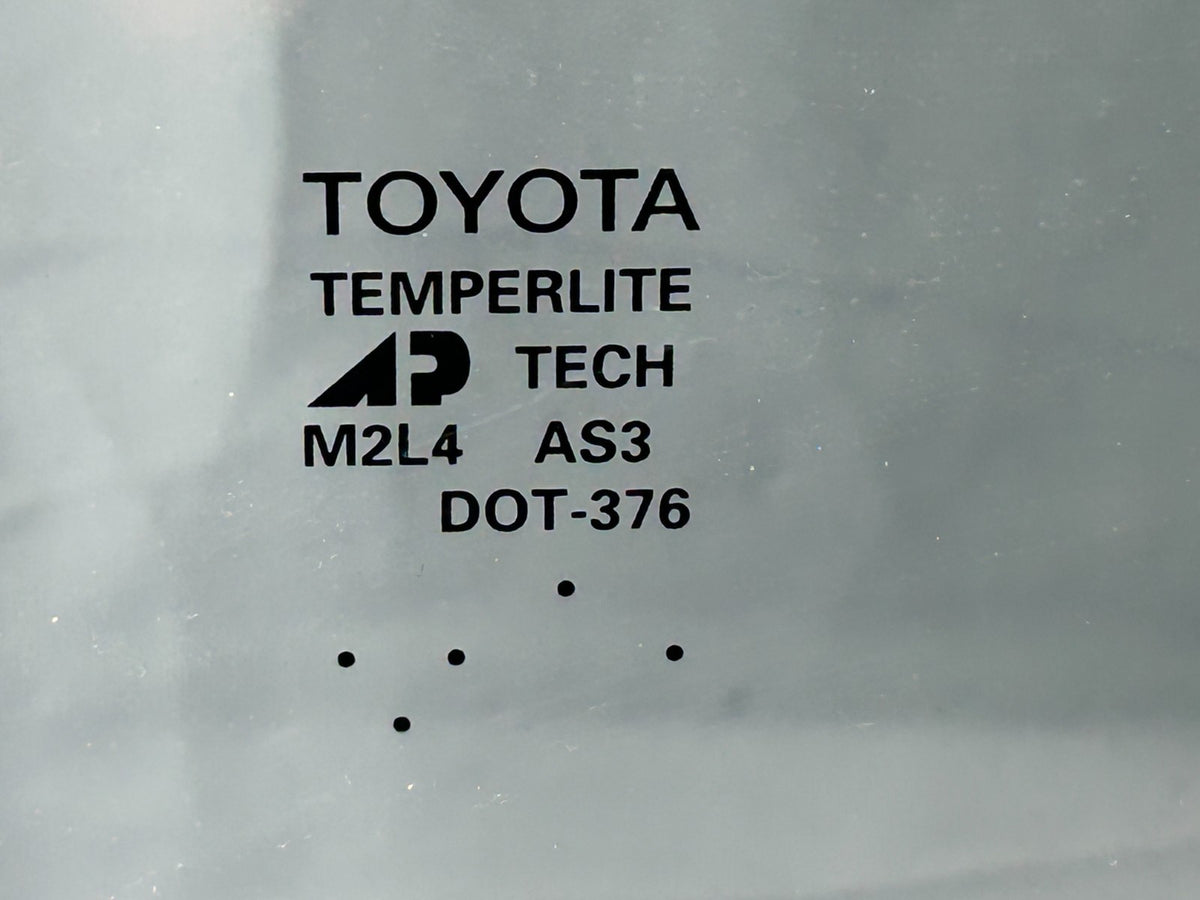 2001-2007 Toyota Sequoia Rear Right Side Door Window Glass OEM 68103-0C020