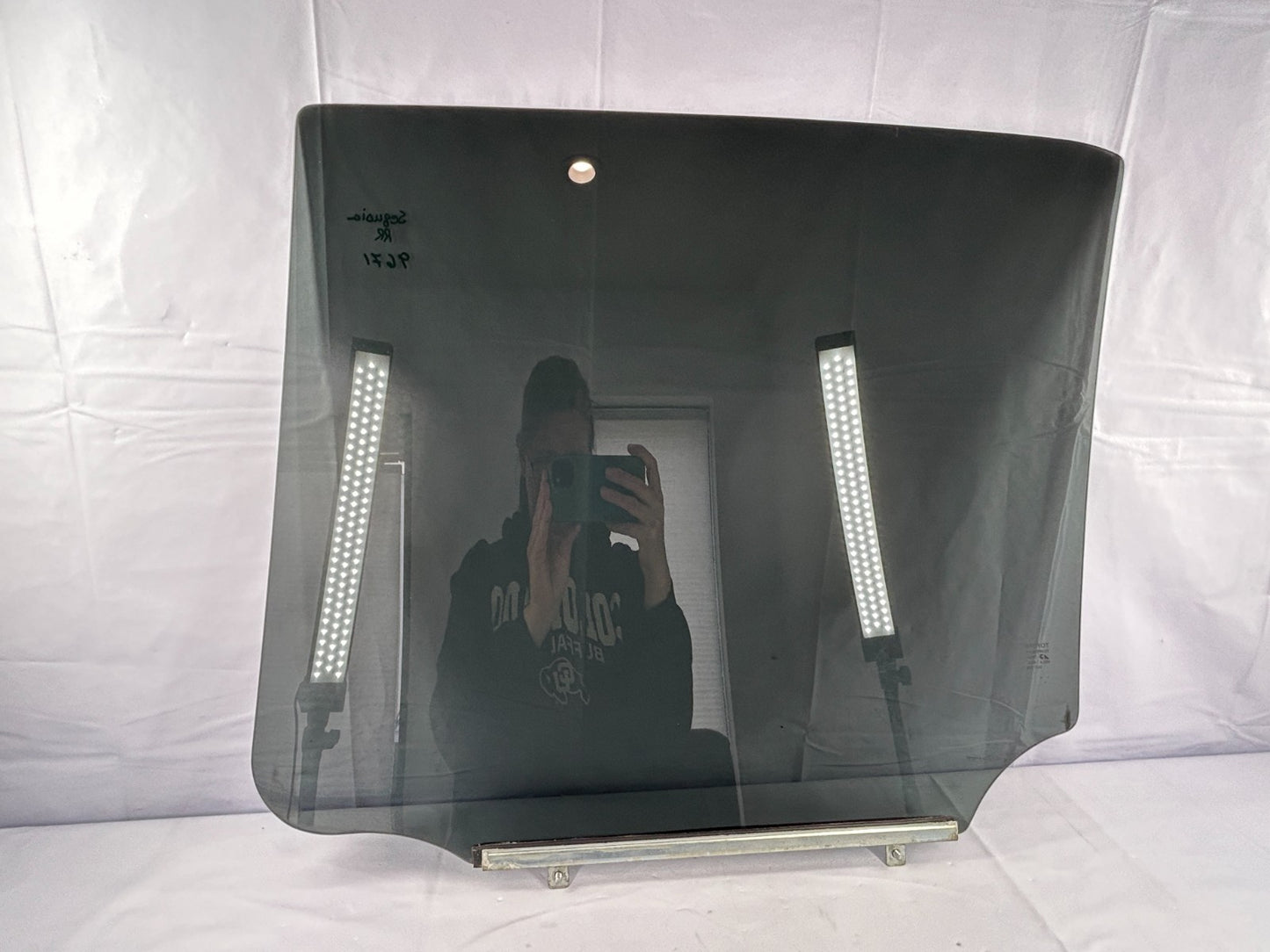 2001-2007 Toyota Sequoia Rear Right Side Door Window Glass OEM 68103-0C020