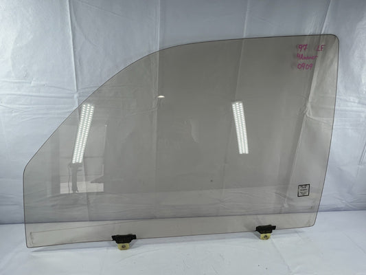 1996-1998 Toyota 4Runner Front Left Side Door Window Glass OEM 68102-35150