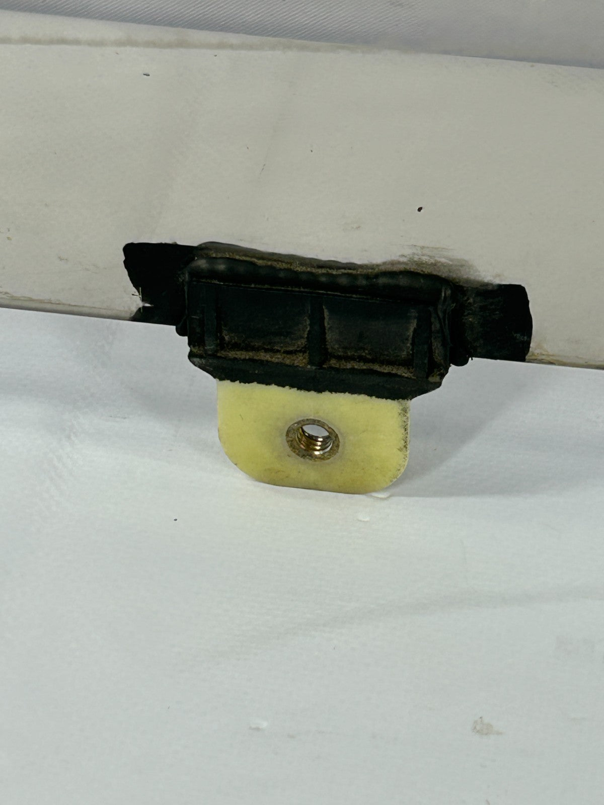 1996-1998 Toyota 4Runner Front Left Side Door Window Glass OEM 68102-35150