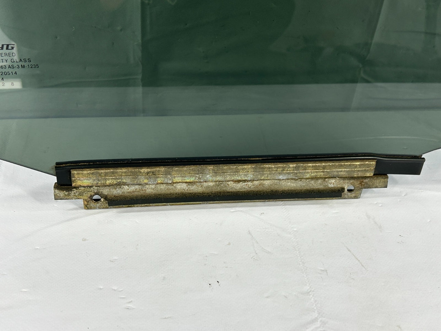 Rear Right Side Door Window Glass for 1996-1998 Toyota 4Runner 68113-35070