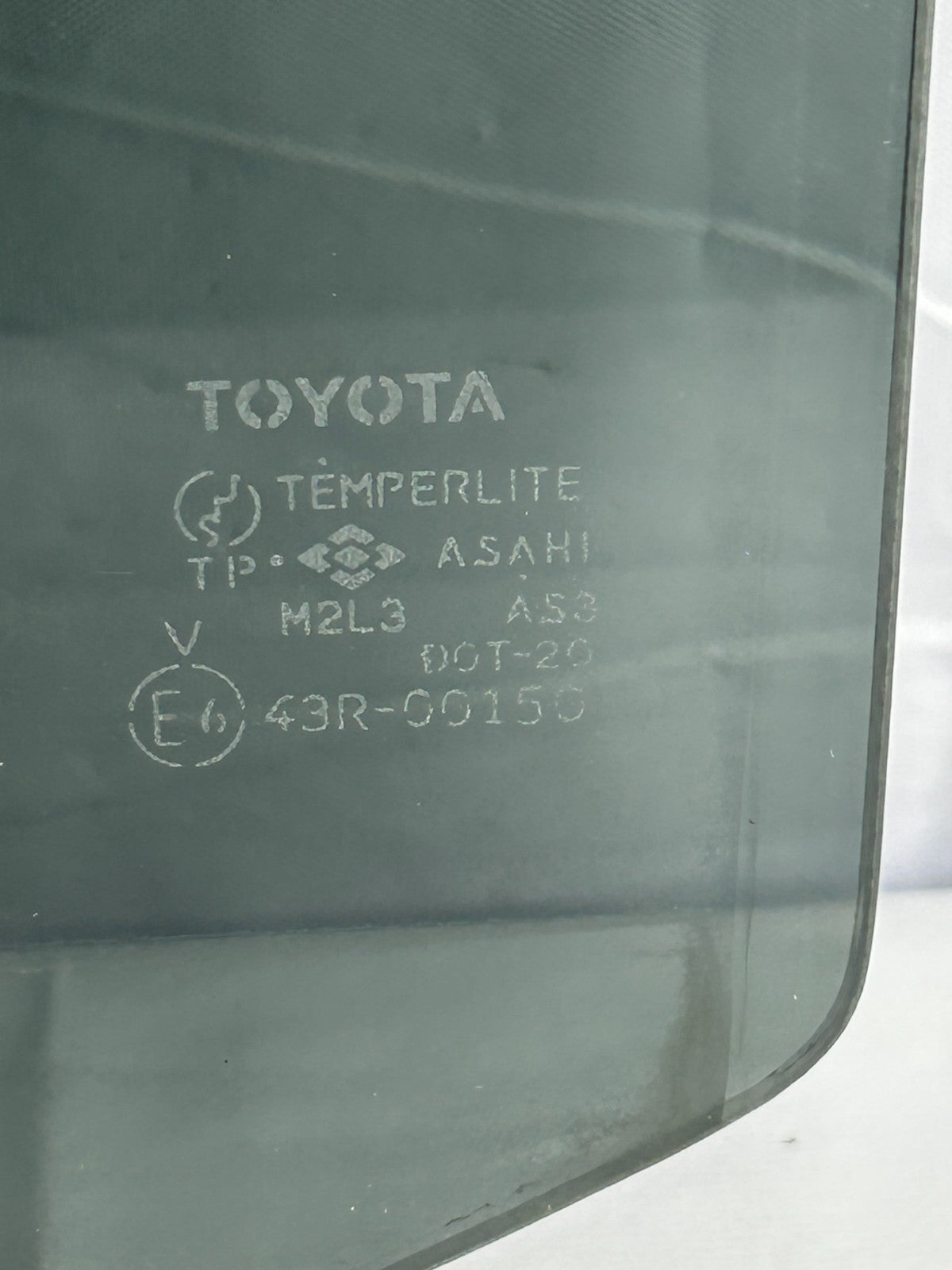 1996-1998 Toyota 4Runner Rear Left Driver Side Door Window Glass 68114-35070