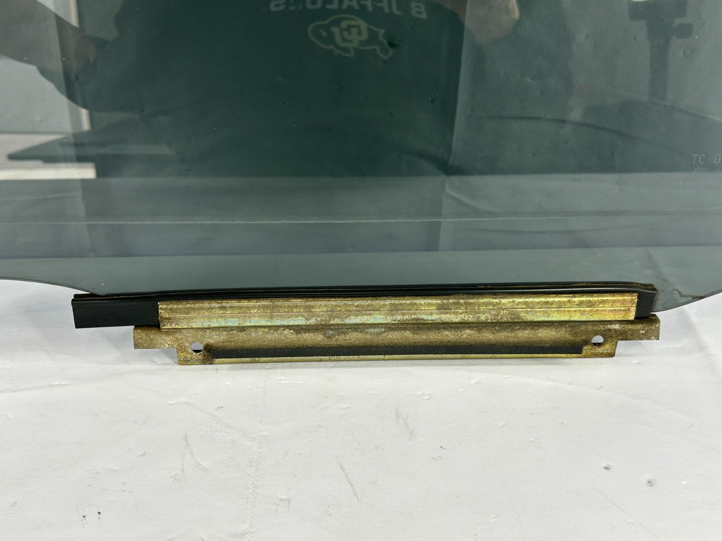 1996-1998 Toyota 4Runner Rear Left Driver Side Door Window Glass 68114-35070
