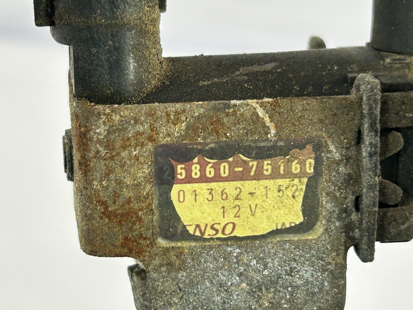 1996-2000 Toyota 4Runner Tacoma Fuel Vapor Charcoal Canister OEM 77740-35392