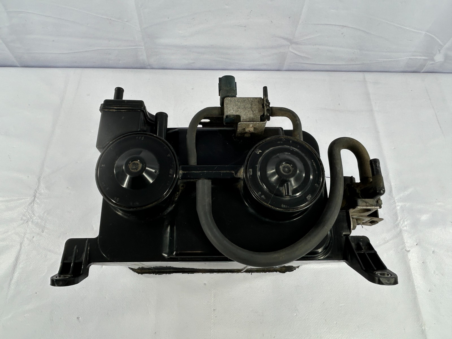 1996-2000 Toyota 4Runner Tacoma Fuel Vapor Charcoal Canister OEM 77740-35392