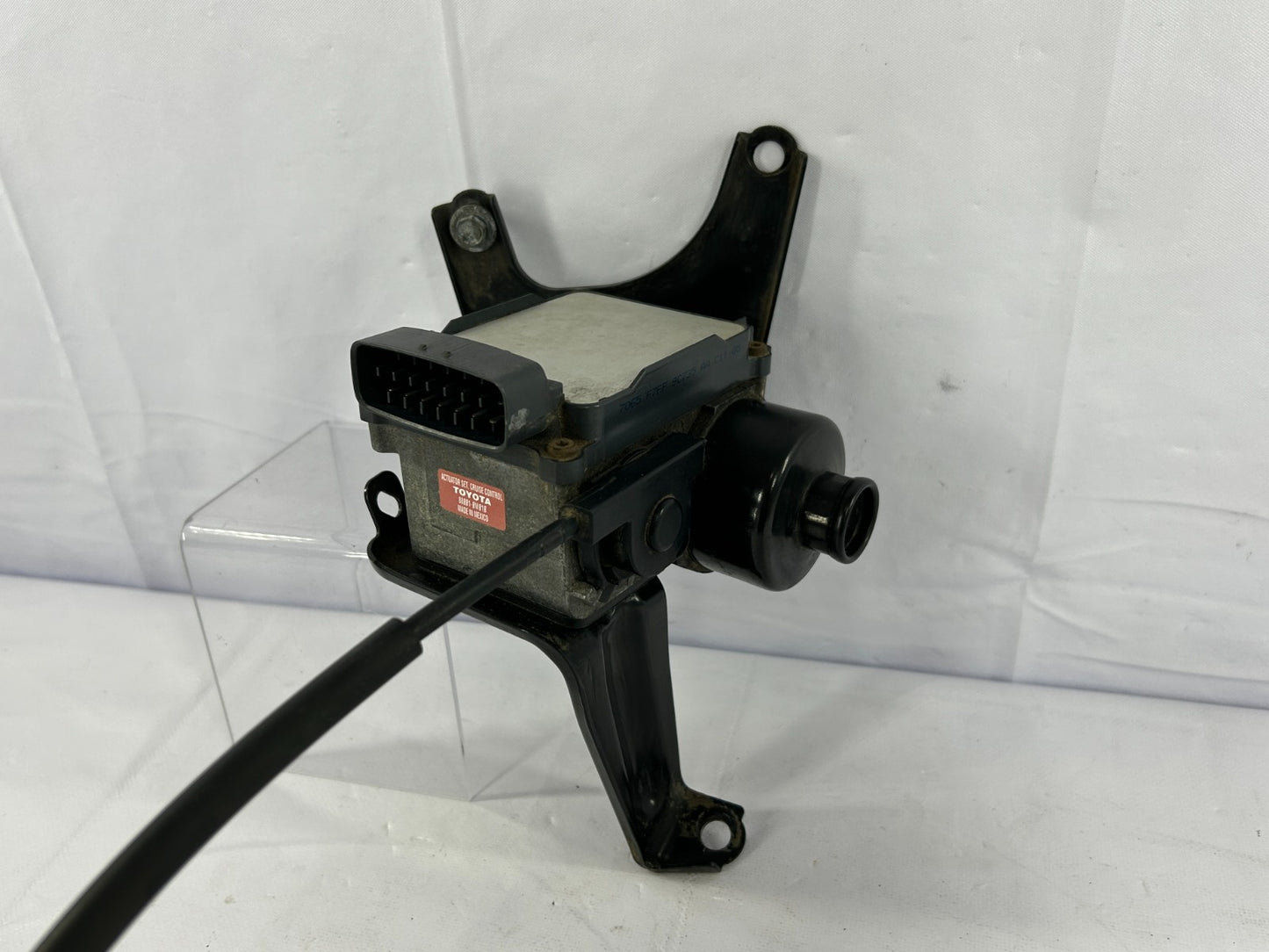 1996-1999 Toyota 4Runner Tacoma Cruise Control Actuator Module OEM 88001-0W010