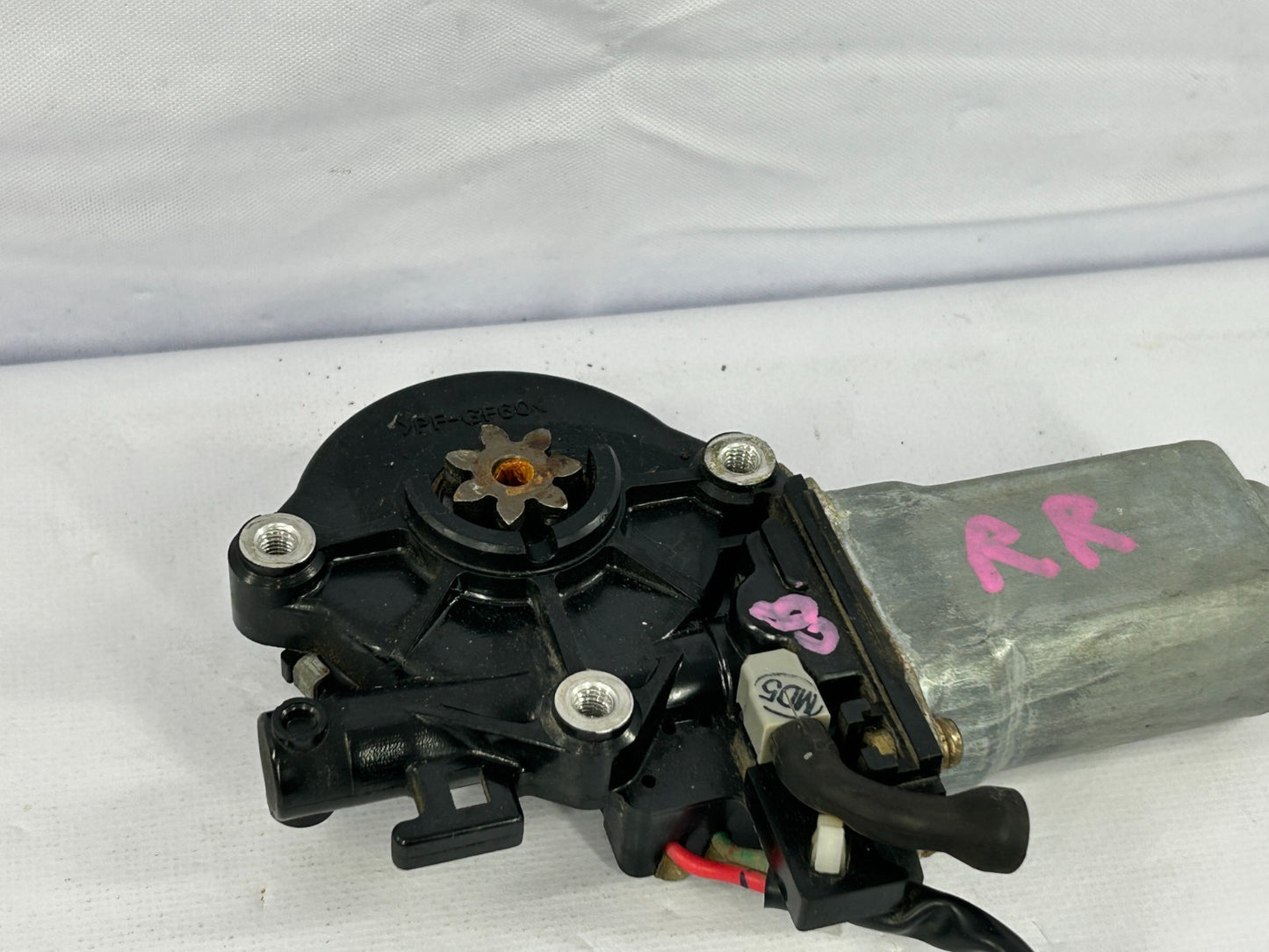 1996-2002 Toyota 4Runner Rear Right Door Window Regulator Motor OEM 85710-35110