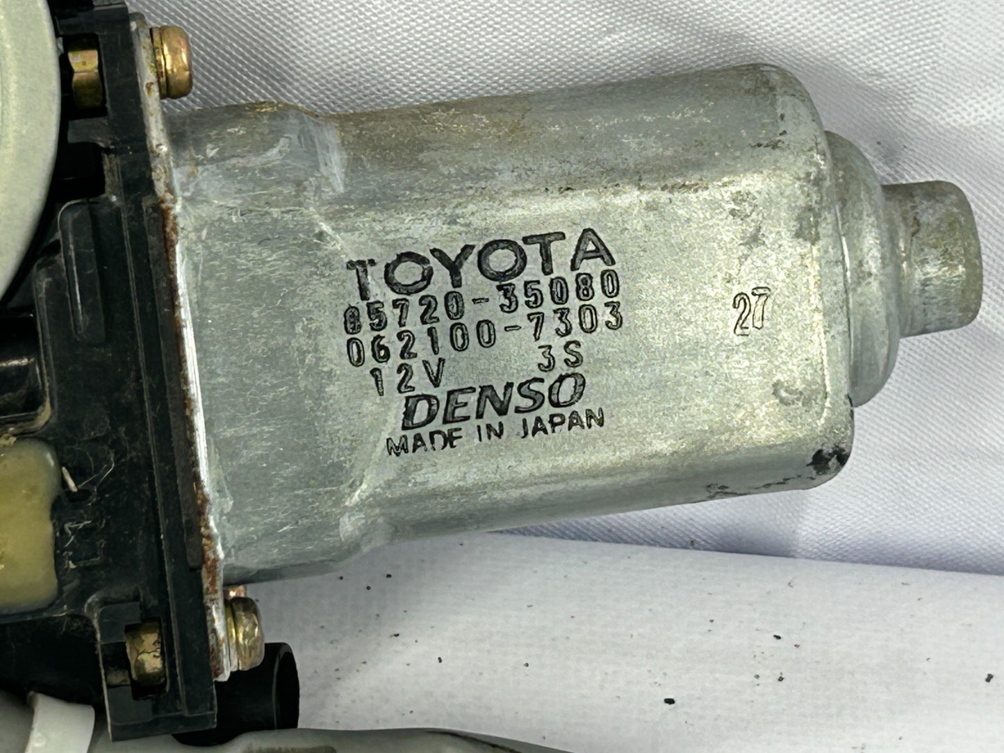 1996-2002 Toyota 4Runner Rear Left Door Window Regulator Motor OEM 85720-35080