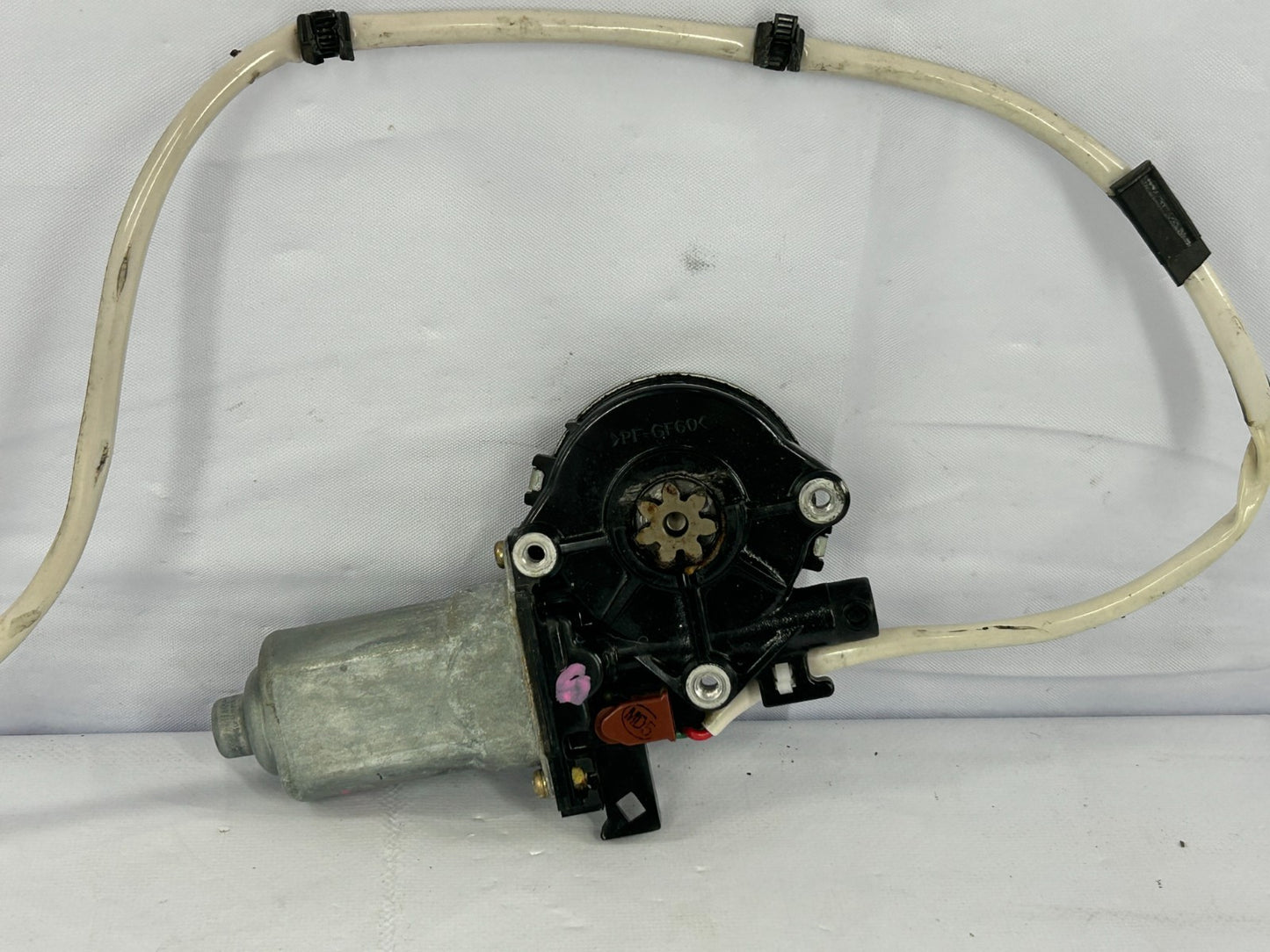 1996-1998 Toyota 4Runner Front Left Power Window Regulator Motor OEM 85720-35050