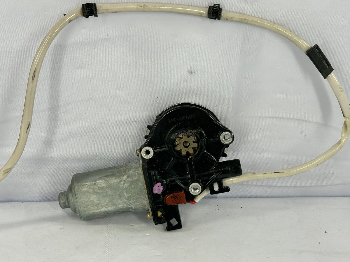 1996-1998 Toyota 4Runner Front Left Power Window Regulator Motor OEM 85720-35050