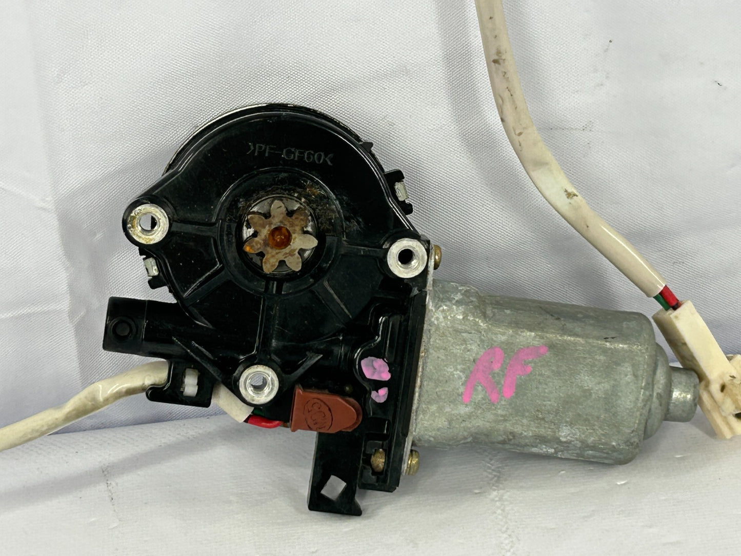 96-98 Toyota 4Runner Front Right Power Window Regulator Motor OEM 85710-35100