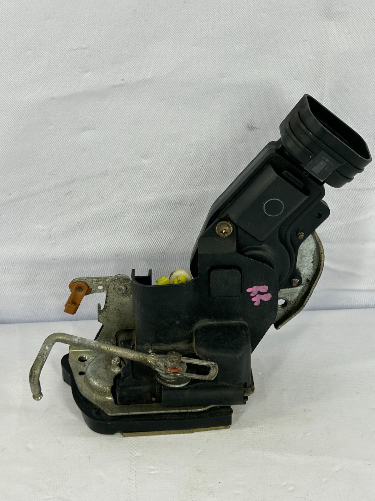 1996-1998 Toyota 4Runner Rear Right Door Lock Latch Actuator OEM 69050-35060