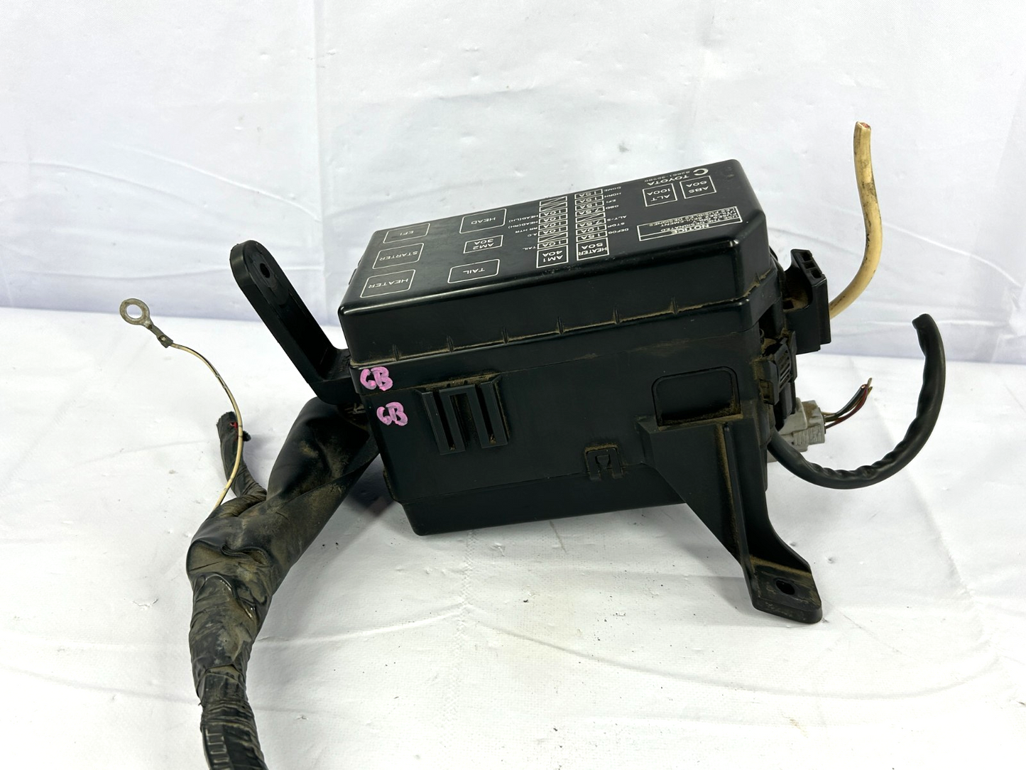 1997 ONLY Toyota 4Runner Ltd. Fuse Relay Junction Block Box C 82661-35580