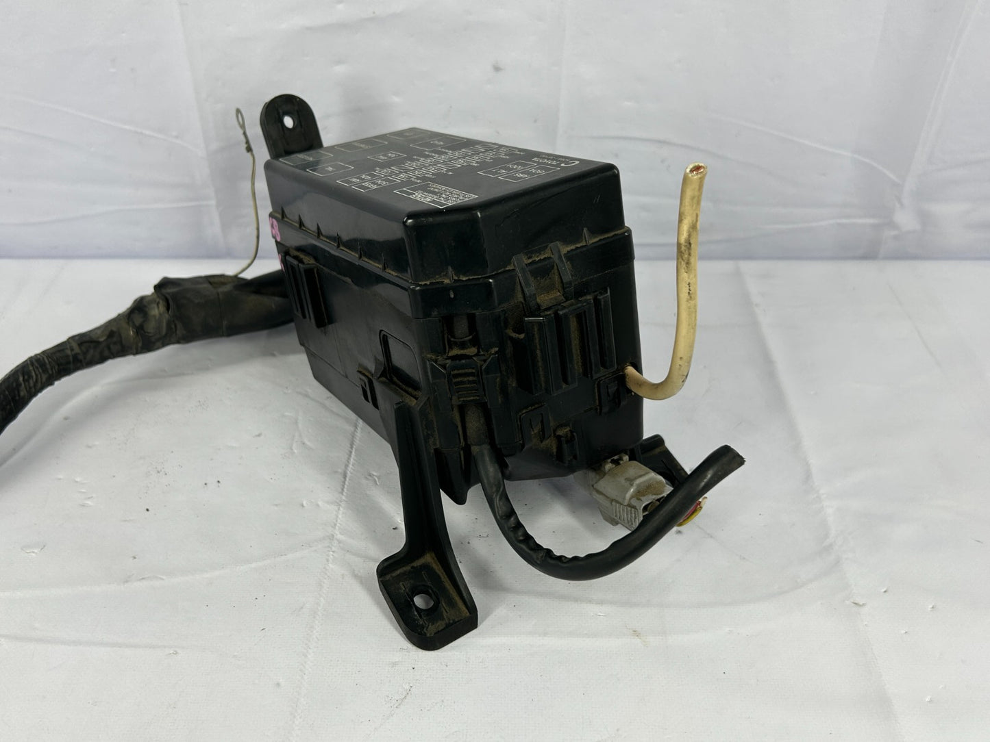 1997 ONLY Toyota 4Runner Ltd. Fuse Relay Junction Block Box C 82661-35580