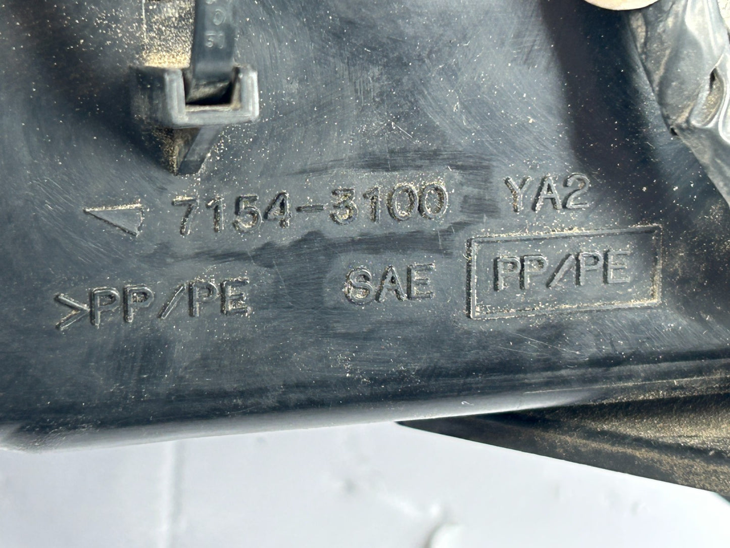 1997 ONLY Toyota 4Runner Ltd. Fuse Relay Junction Block Box C 82661-35580
