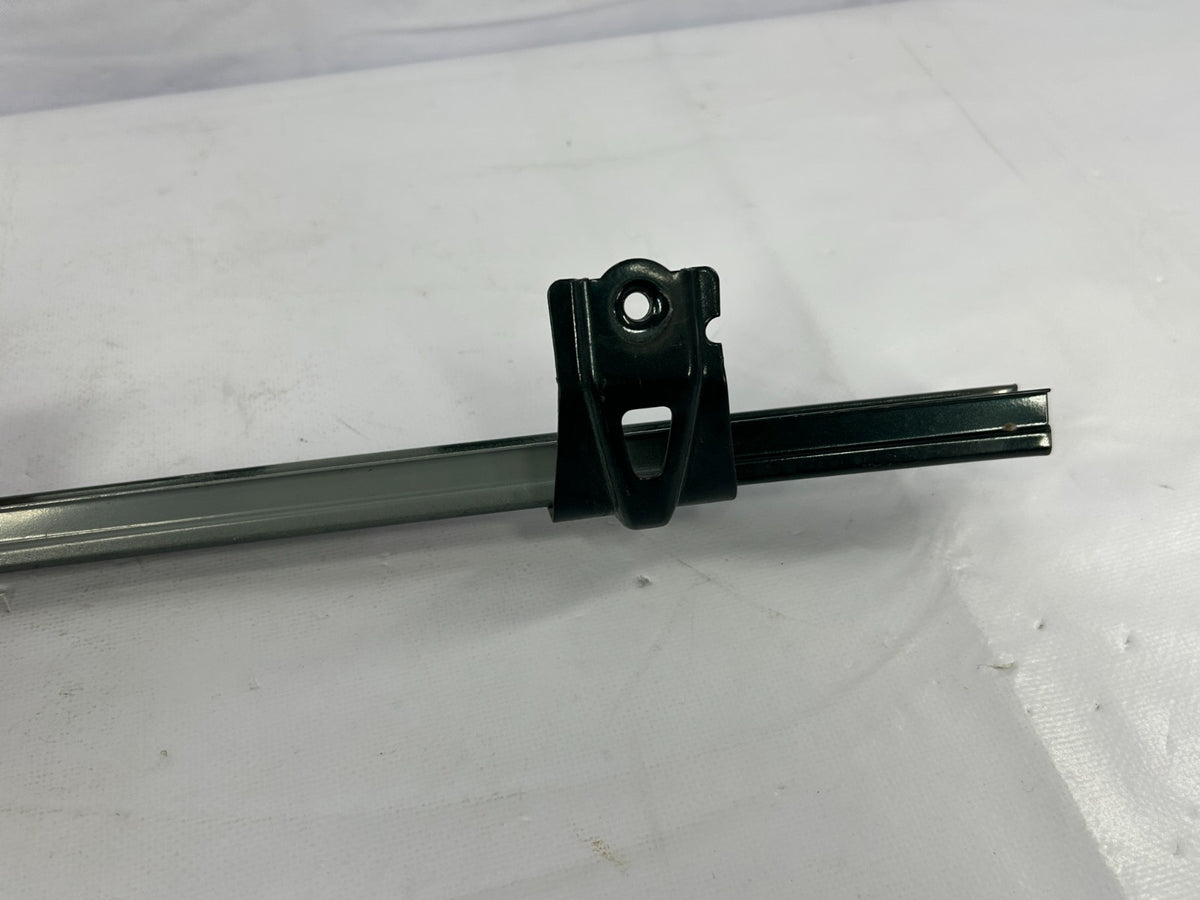 96-02 Toyota 4Runner Front Left Door Window Glass Guide Rail Track 67402-35040