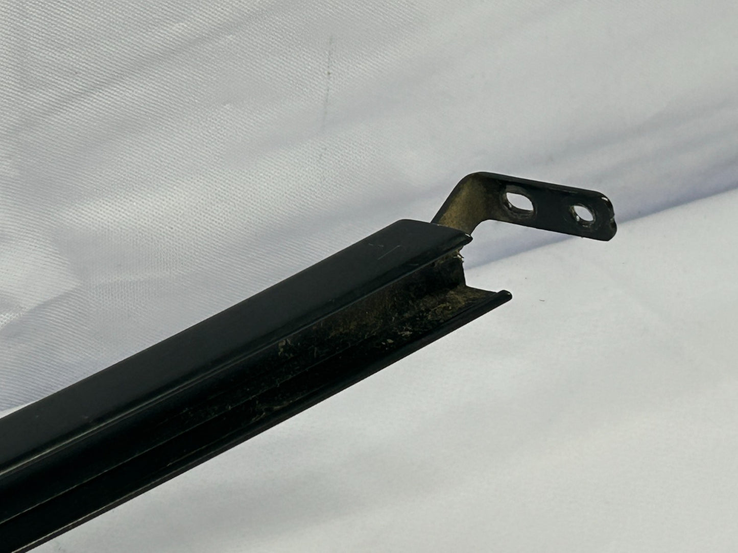 1997 Toyota 4Runner Rear Left Door Window Glass Guide Channel Division Bar OEM