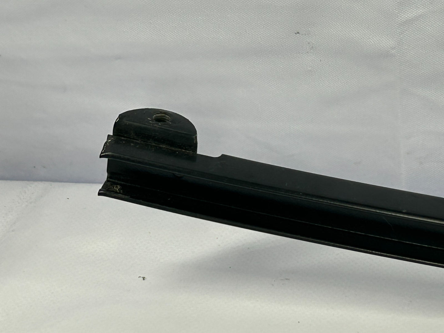 1997 Toyota 4Runner Rear Left Door Window Glass Guide Channel Division Bar OEM