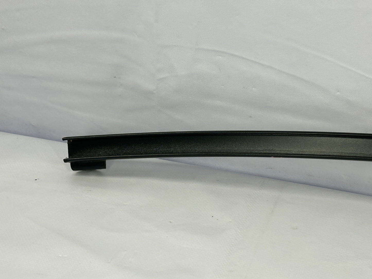 1997 Toyota 4Runner Rear Right Door Window Glass Guide Channel Division Bar OEM