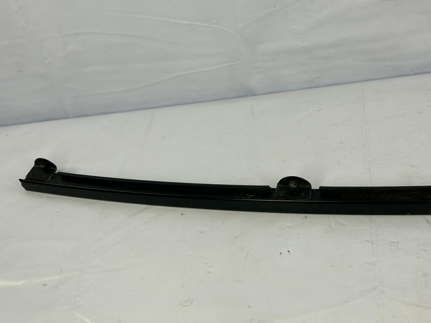 1997 Toyota 4Runner Rear Right Door Window Glass Guide Channel Division Bar OEM