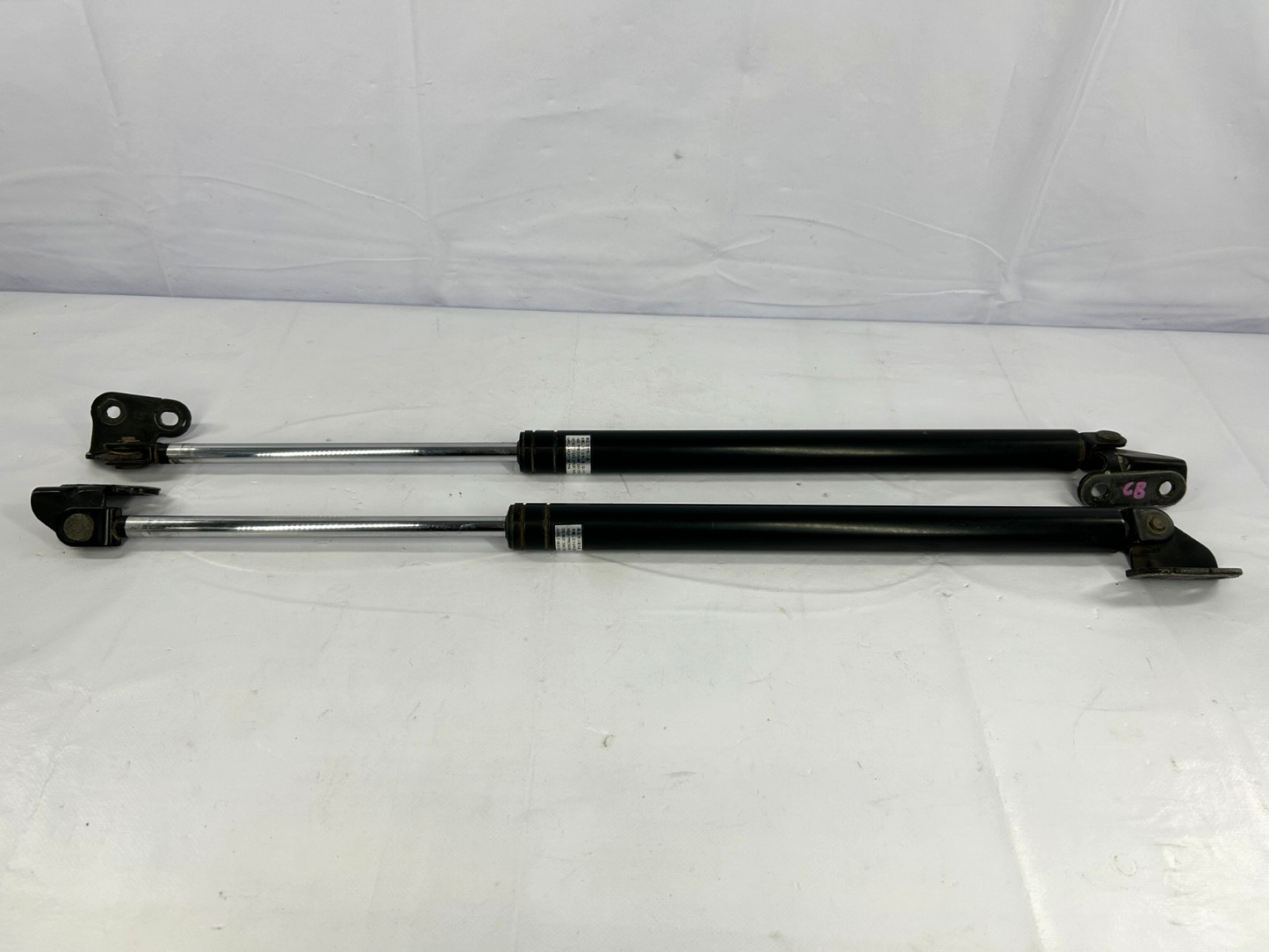 96-02 Toyota 4Runner Left Right Tailgate Liftgate Support Strut Set 68908-35010
