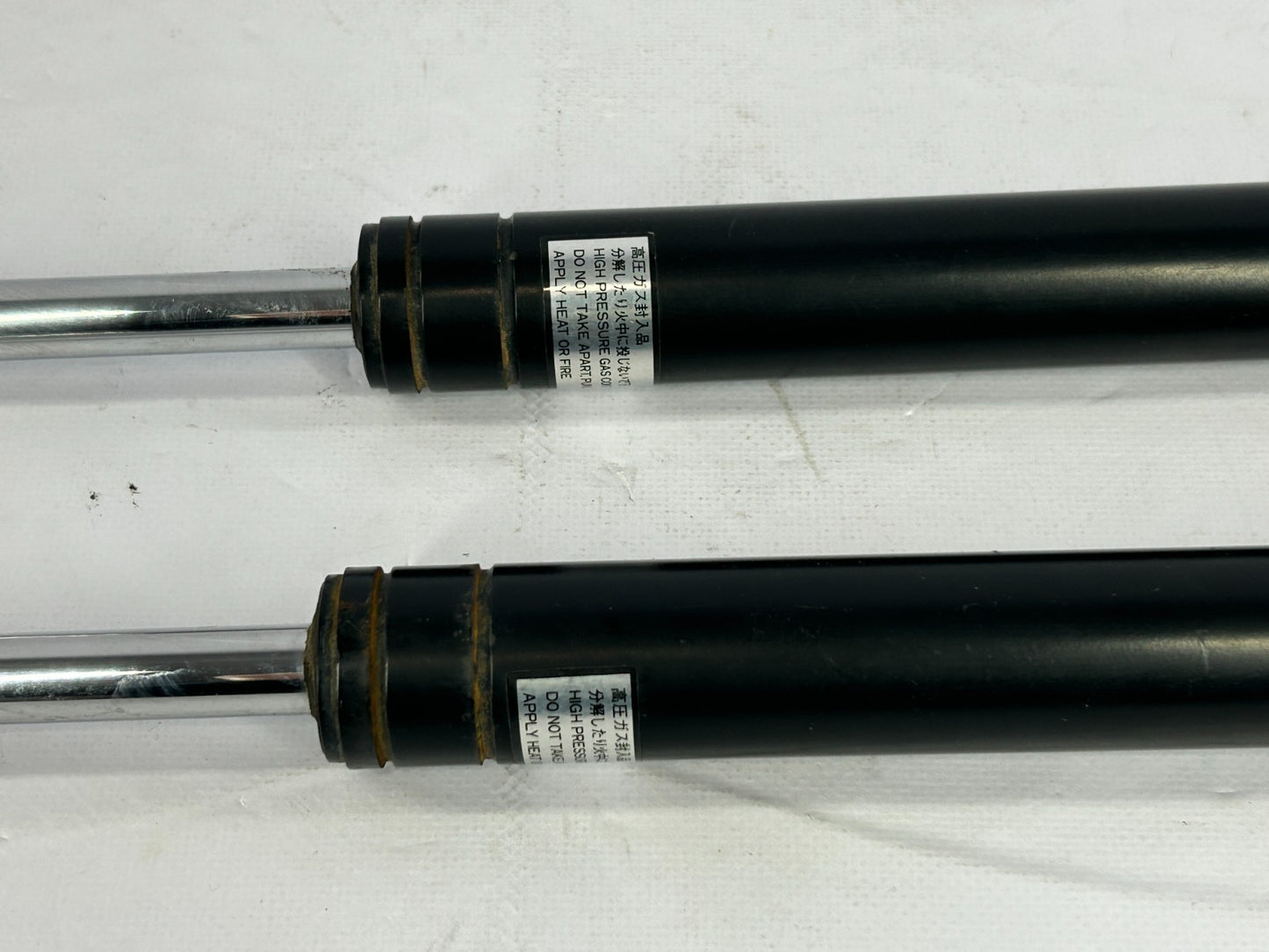 96-02 Toyota 4Runner Left Right Tailgate Liftgate Support Strut Set 68908-35010