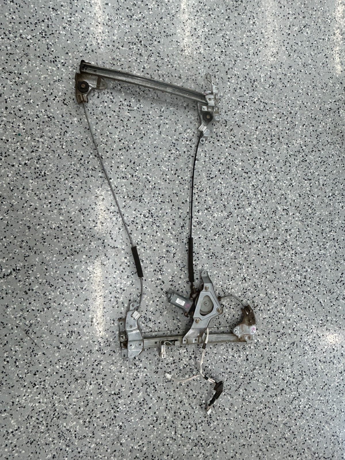 2003-2006 Toyota Tundra Double Cab Back Window Regulator & Motor OEM 69850-0C030