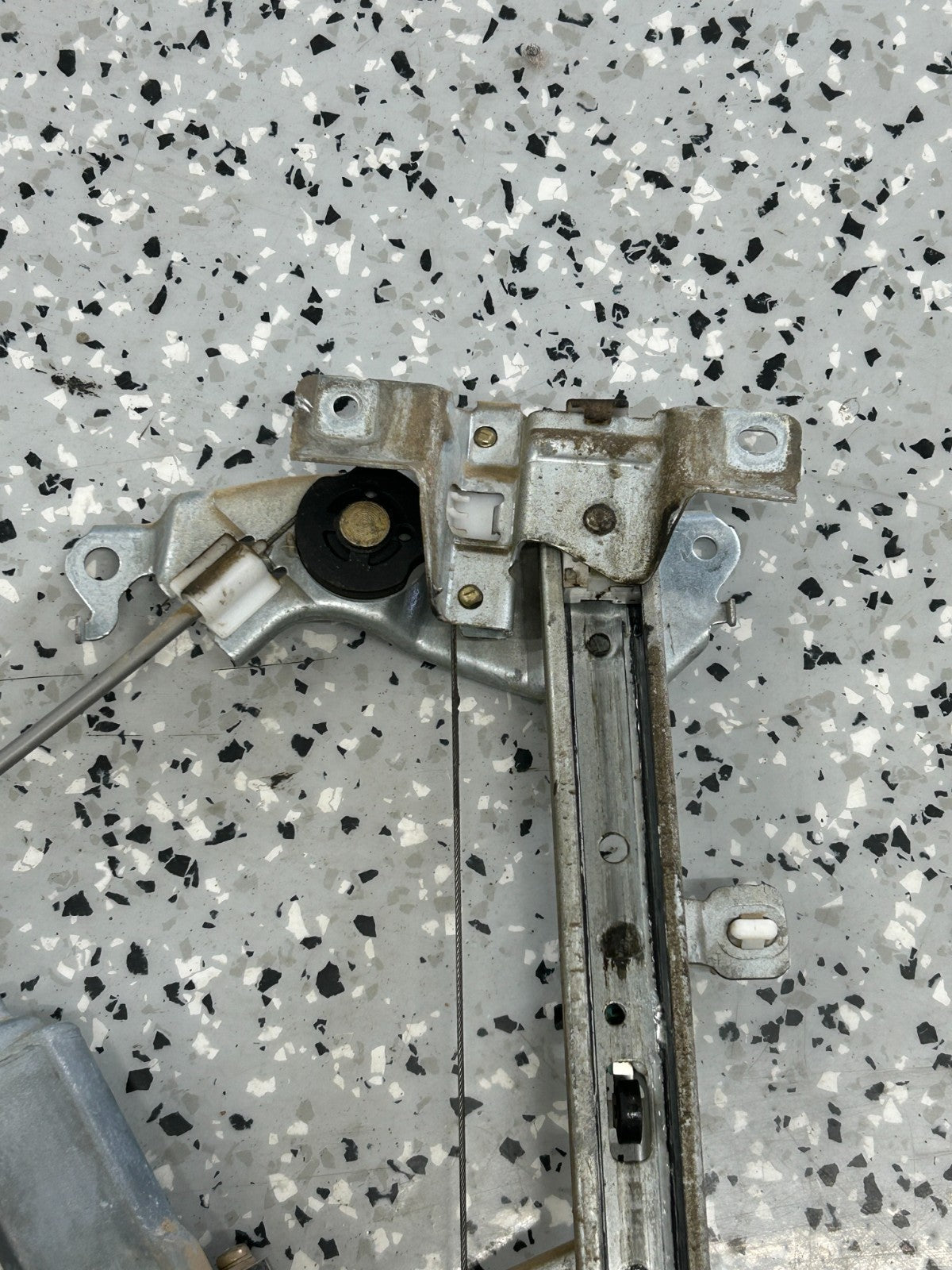 2003-2006 Toyota Tundra Double Cab Back Window Regulator & Motor OEM 69850-0C030