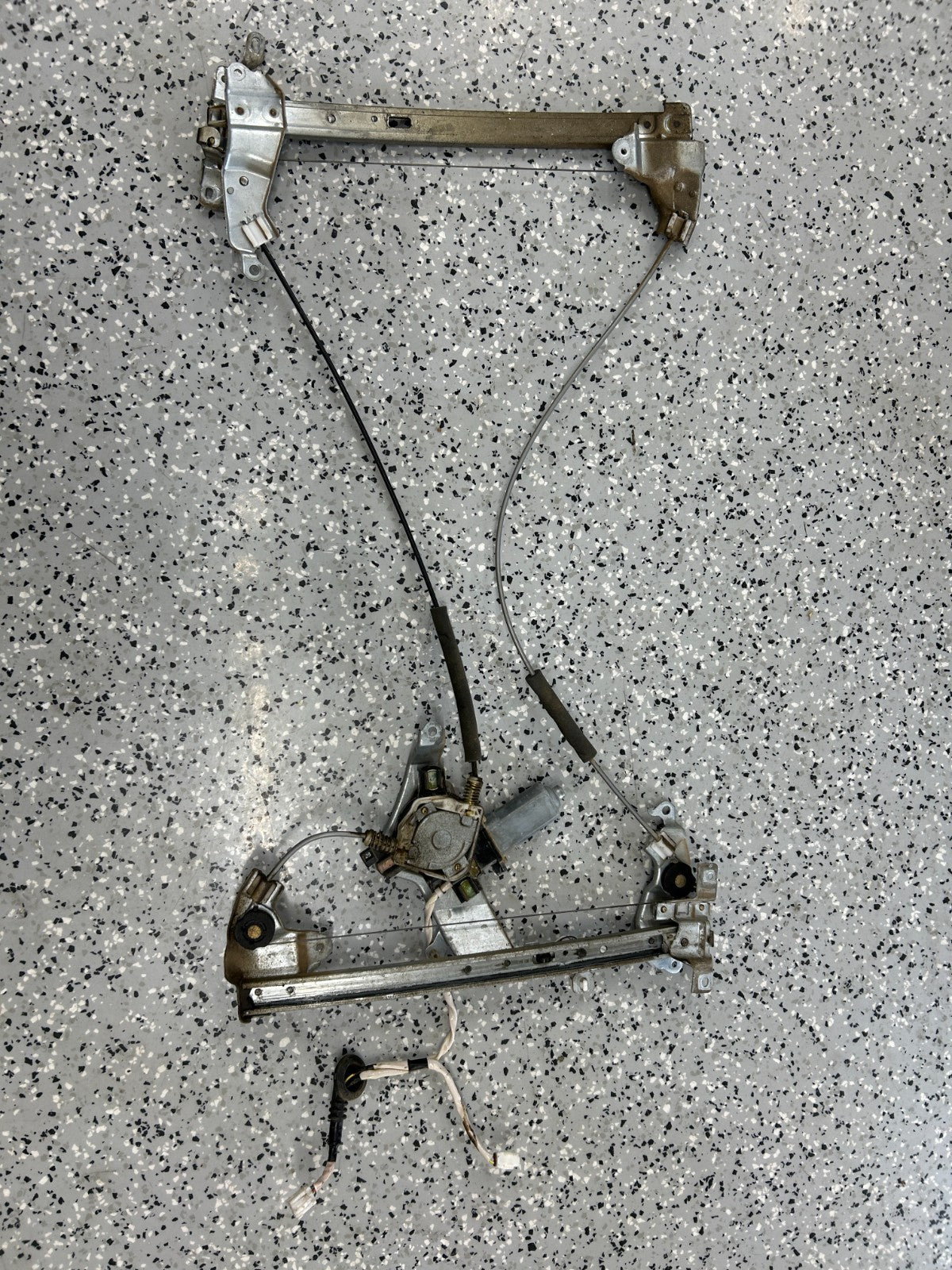 2003-2006 Toyota Tundra Double Cab Back Window Regulator & Motor OEM 69850-0C030