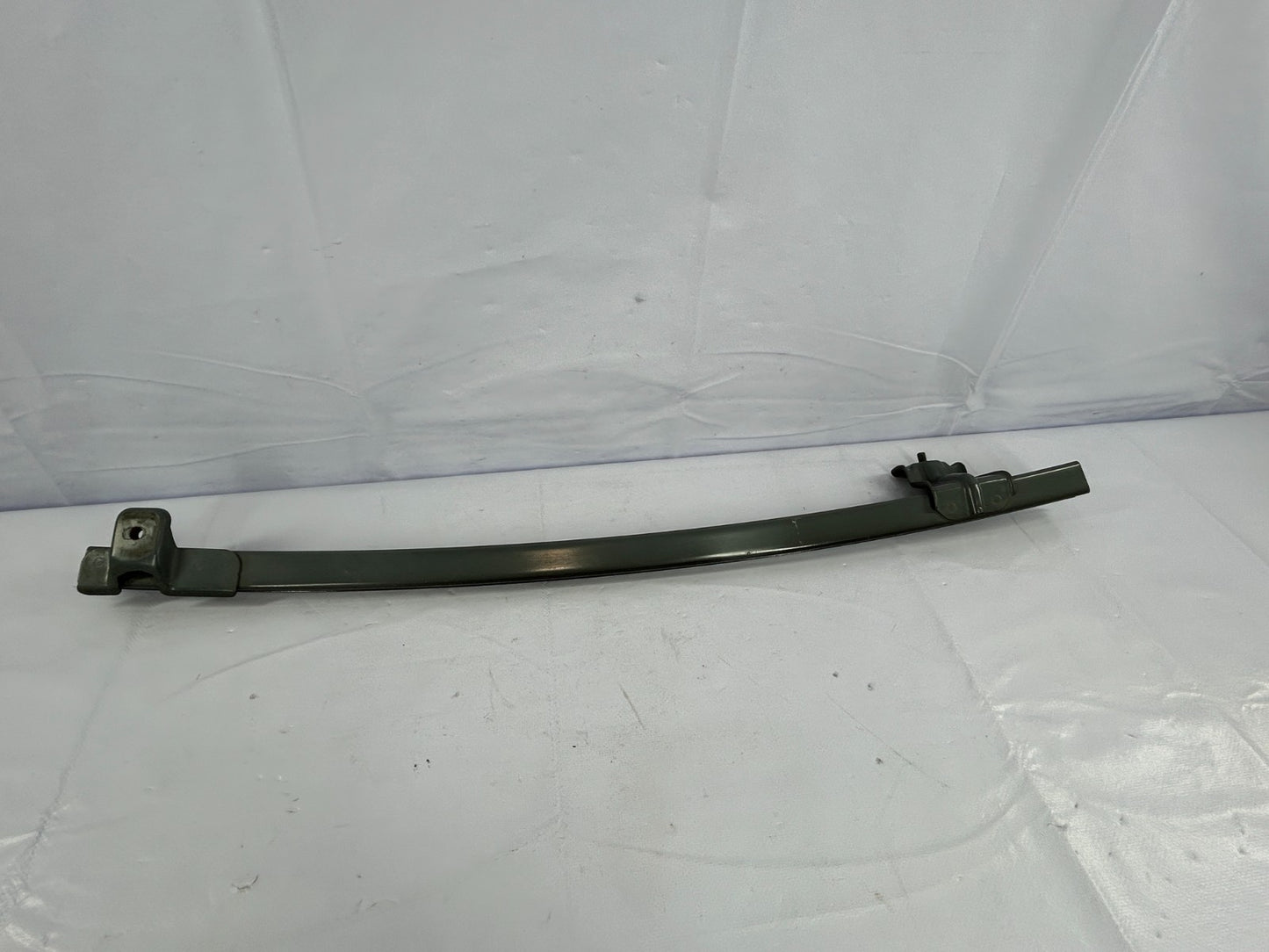 2004-2006 Toyota Tundra Front Right Door Guide Channel Rail OEM 67401-0C020